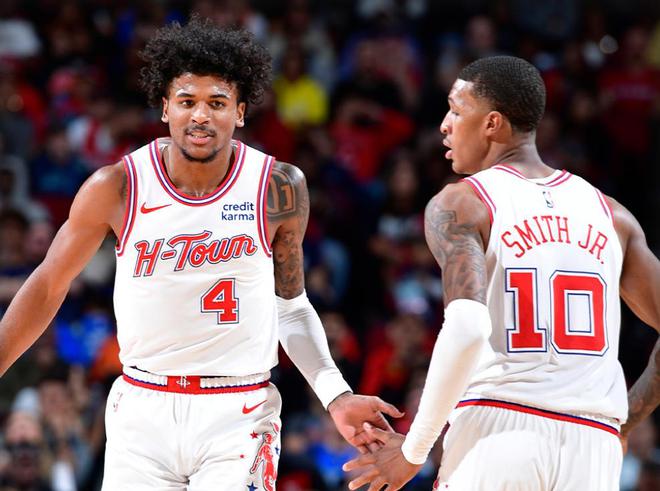 开云电竞:2200万再见火箭！被摆上货架但你的未来依旧掌握在自己的手中(图3)