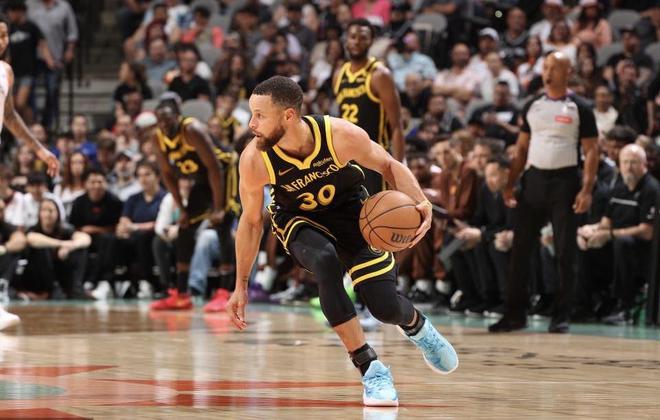 8500万再见勇士！被摆上交易货架你未来的命运掌控在自己手上(图2)