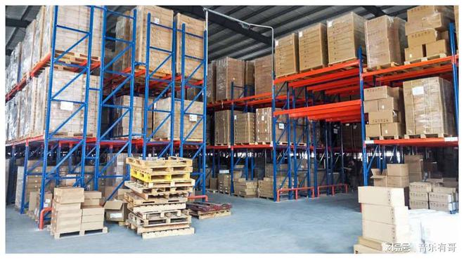 开云电竞入口:如何合理布局仓储货架？仓小二为你解答(图2)