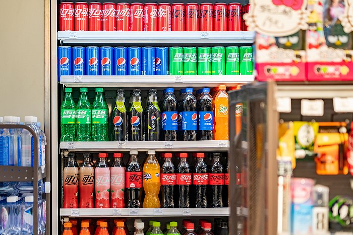 开云电竞app:当中产放弃品牌找平替“白牌”火了(图2)