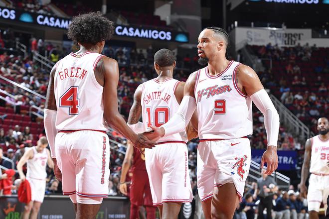 开云电竞2200万再见火箭！被摆上货架不怪管理层你迎来救赎的仅剩机会(图1)