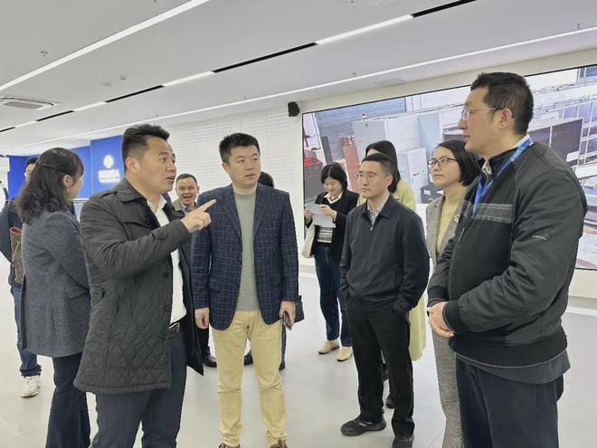 开云电竞中物联人资委考察浙江慧仓、精星、世仓(图2)