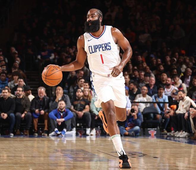 快船、太阳极限2换1小卡携手比尔强强联合哈登再次被摆上货架(图2)