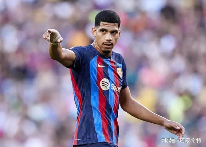 离队标价9000万欧！巴萨太子心寒拒绝三倍涨薪却被摆上货架(图1)