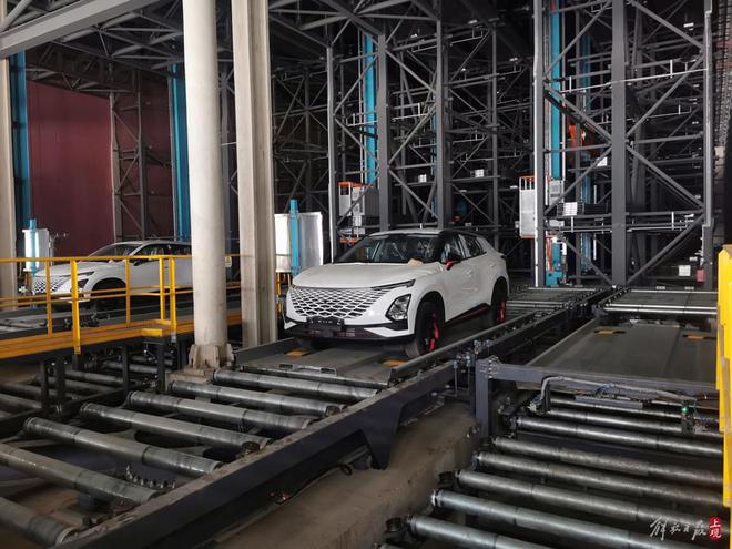 开云电竞入口:国内首个！汽车中转货架式储放储量至少提升10倍(图3)