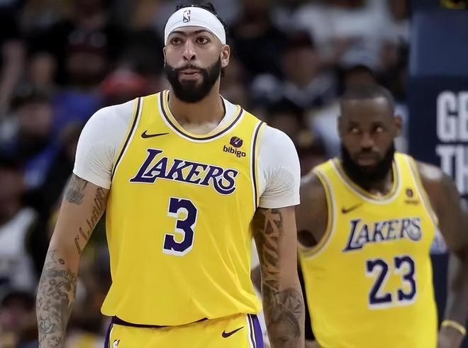 开云电竞app:主帅3选1！湖人将围绕浓眉建队詹皇重回骑士？非卖品被摆上货架(图2)