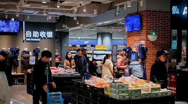 拳打沃尔玛脚踢山姆又一零售巨头出招了拿下“抠门中产”(图10)