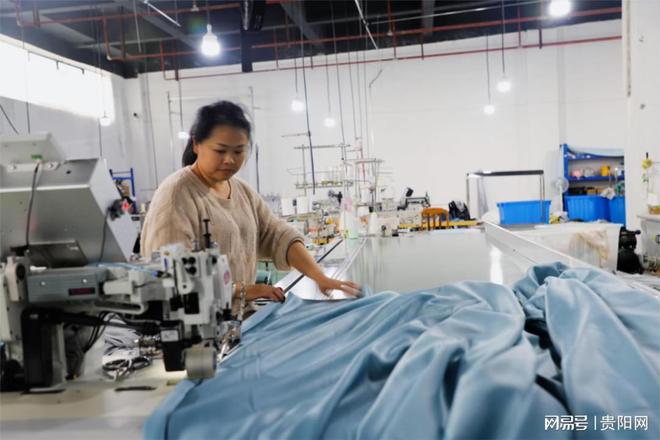 仓库转型成车间摇身一变天地宽！贵阳西南国际商贸城仓储物流园成为贵州窗帘加工厂商集聚高地(图4)