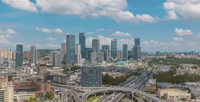 不内卷！向外闯出一条新路！SHEIN撬动中国500城产开云电竞业带出海(图4)