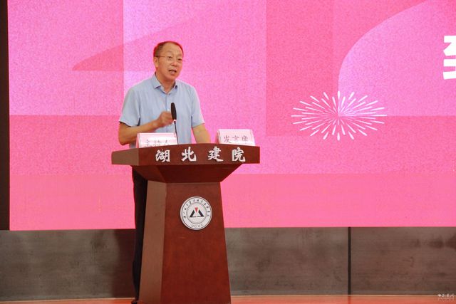 感受职业教育加速“焕开云电竞新”全国融媒高职行走进湖北建院！(图2)