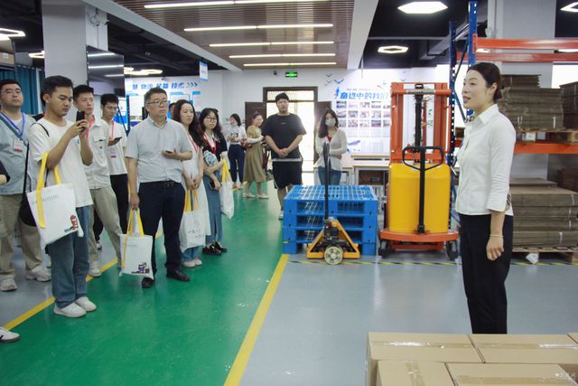 感受职业教育加速“焕开云电竞新”全国融媒高职行走进湖北建院！(图5)