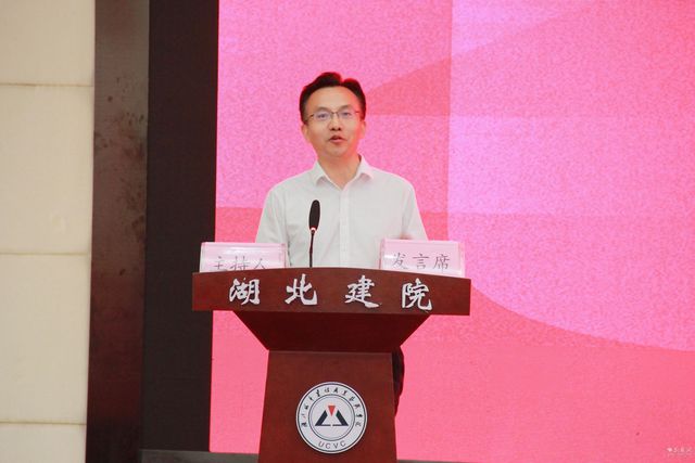 感受职业教育加速“焕开云电竞新”全国融媒高职行走进湖北建院！(图3)