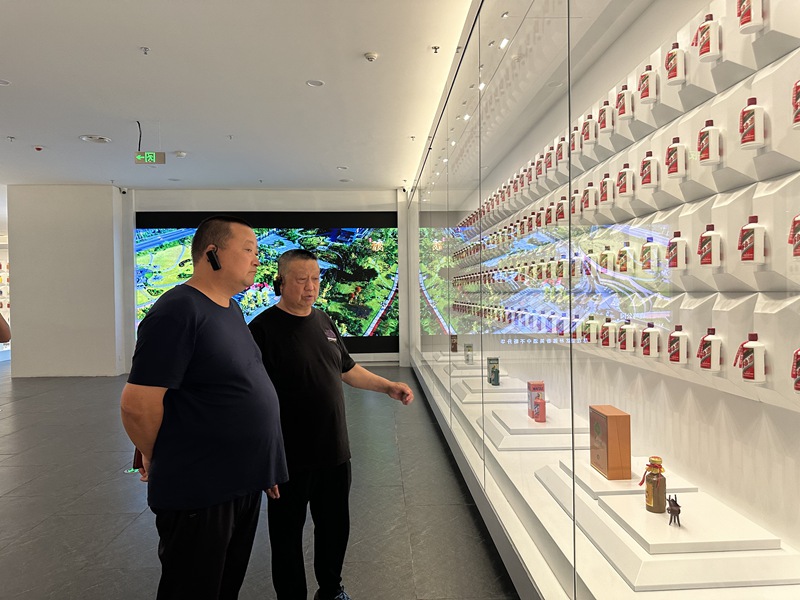 开云电竞网站:仁怀：文化场馆扮靓夏日旅游文化生活(图2)