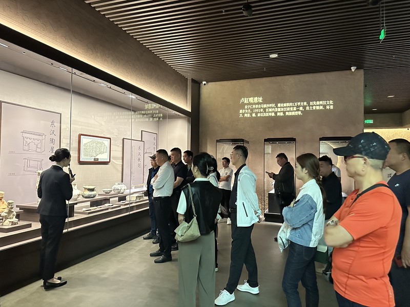 开云电竞网站:仁怀：文化场馆扮靓夏日旅游文化生活(图1)