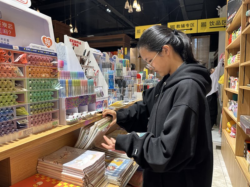 开云电竞网站:仁怀：文化场馆扮靓夏日旅游文化生活(图4)