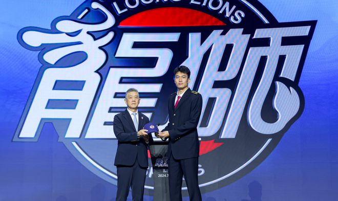 CBA最惨球队！短短半年8大主力已离开4人还有2位被摆上货架(图7)