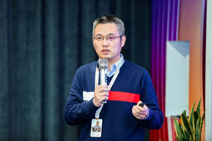 开云电竞入口:淘宝抖音的电商攻防战：始于直播终于货架(图2)