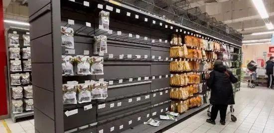 头条货架空置、供应商追债、限制购物卡消费夹缝中的家乐福怎么了？(图1)