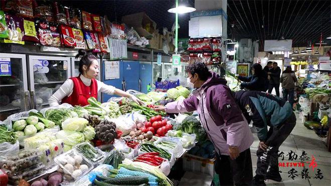阿勒泰市积极应对降雪天气多措并举保障民生(图1)