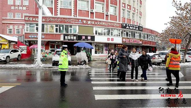 阿勒泰市积极应对降雪天气多措并举保障民生(图3)
