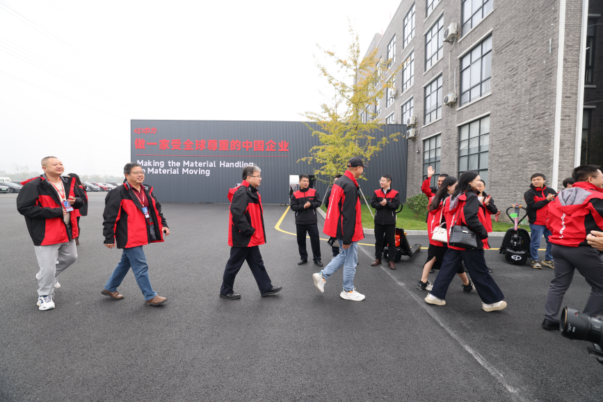 千里同行向“智”而行！中力第九届双十一完美收官！(图1)