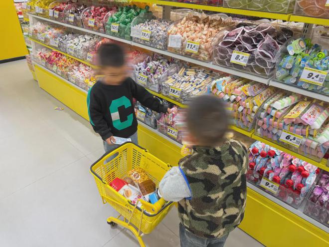 很忙很疯狂！零食很忙、好想来……丽江零食店一夜间遍地开花(图21)