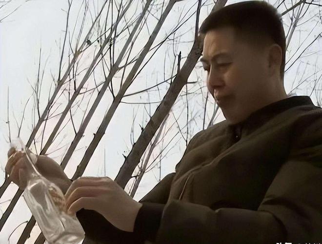 山东小伙捡垃圾时发现酒瓶里的商机后来一年挣16亿怎么挣的？(图11)
