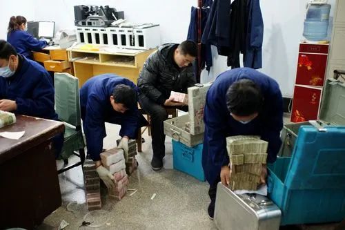 开云电竞入口:标准引领智慧赋能智能金库标准化建设助力银行高质量发展(图2)