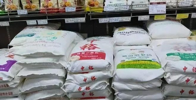 千万小心！面粉厂员工都不敢吃的3种开云电竞面粉家里有的一定要注意！(图4)