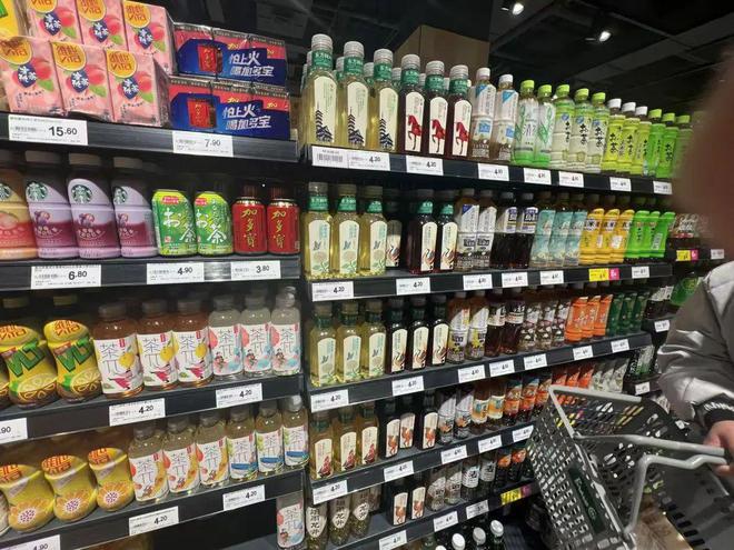 开云电竞入口:永辉调改价格去虚高货架比拼产品力(图4)
