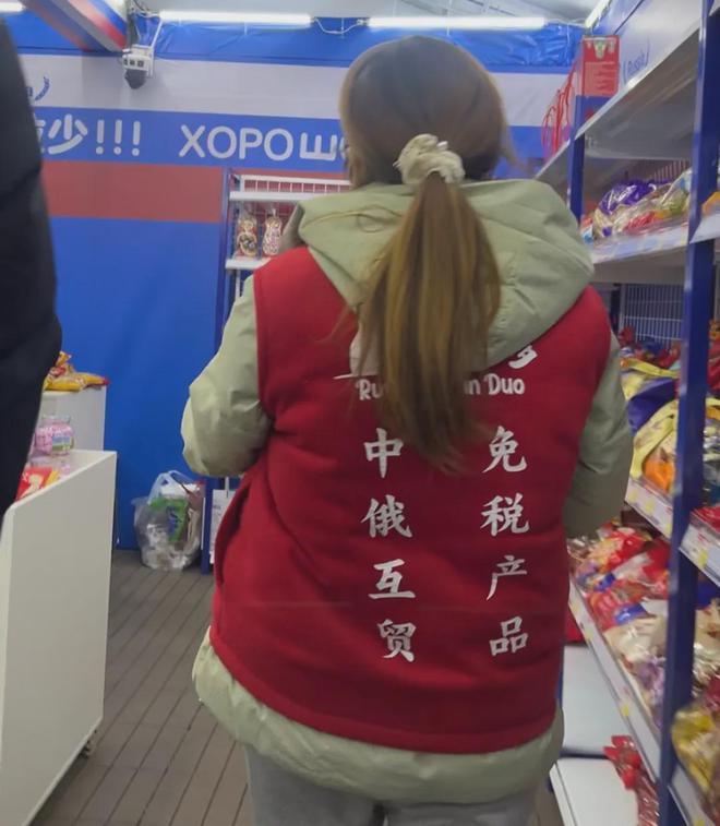 上海12345收到大量投诉！这种店铺突然涌现街头产品标签让人傻眼商家承认：是三无产品(图2)