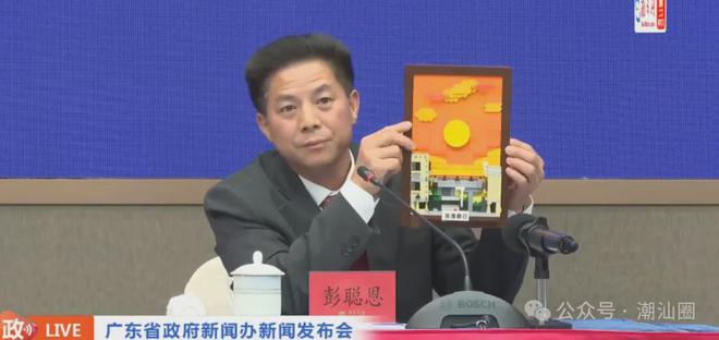 kaiyun开云电竞:汕头大型焰火晚会剧透！近10万发烟花超5000架无人机30分钟表演！(图11)