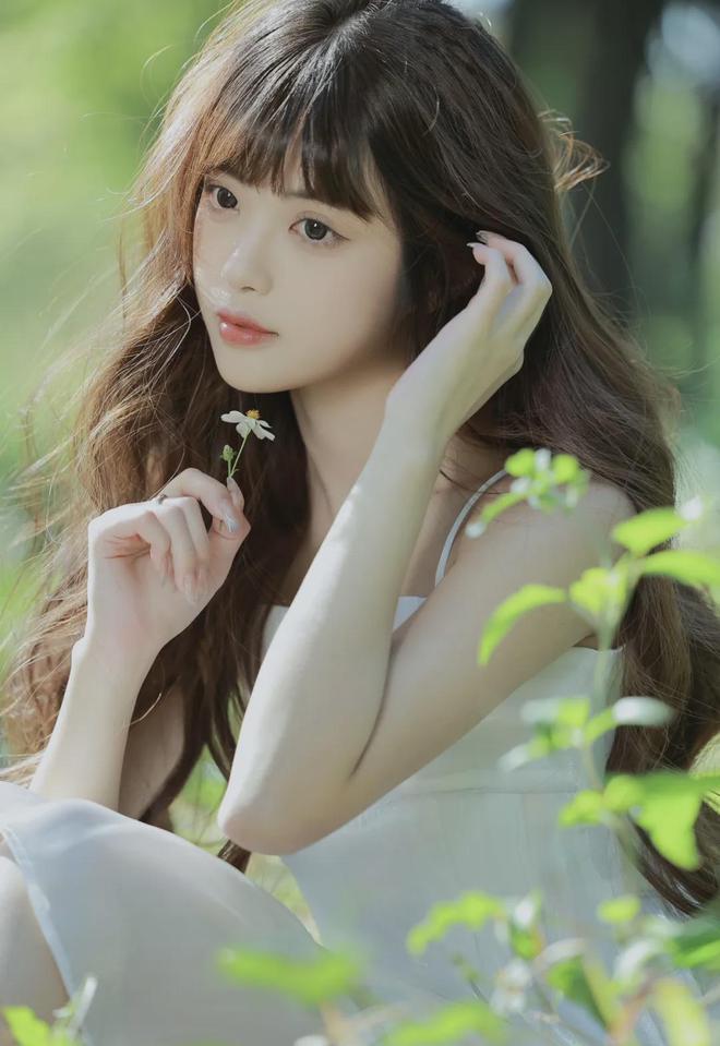 开云电竞:桃花源洞口芳草萋萋(图1)