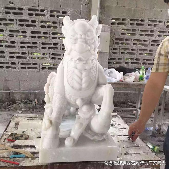开云电竞网站:石雕麒麟在乡村建筑中的风格(图4)