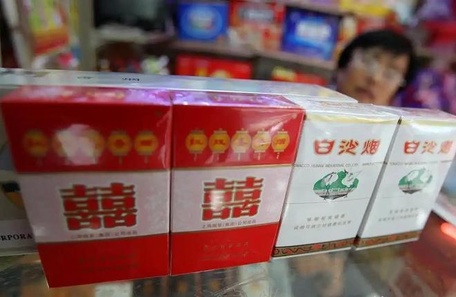 盘点14种中国罕见老牌香烟抽过三种以上的烟龄至少得40年了！(图18)