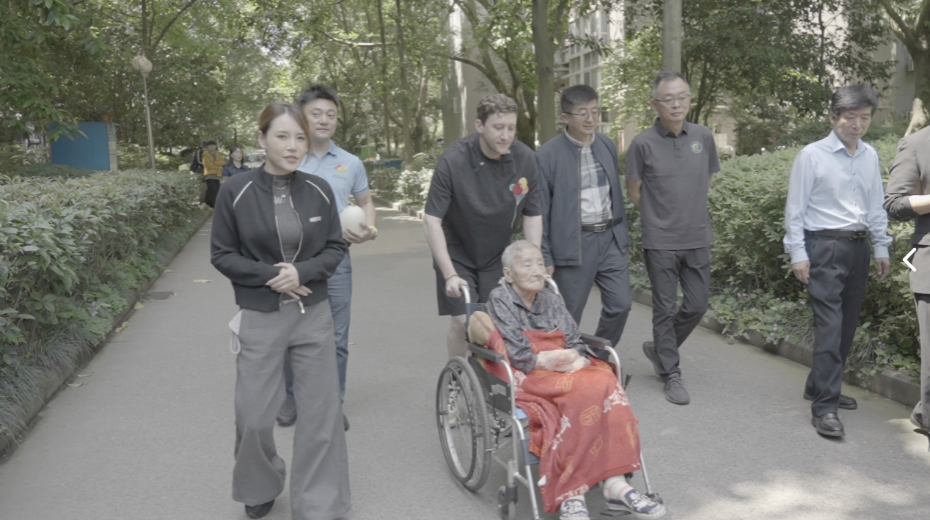 开云电竞62年攻坚捍卫民族尊严极致追求种出品质好瓜埃文凯尔中国农业游看望西瓜奶奶(图4)