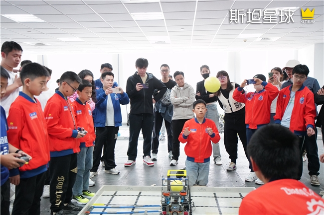 kaiyun开云电竞:斯坦星球2025VEX机器人世锦赛模拟赛圆满落幕25支王者之师(图2)