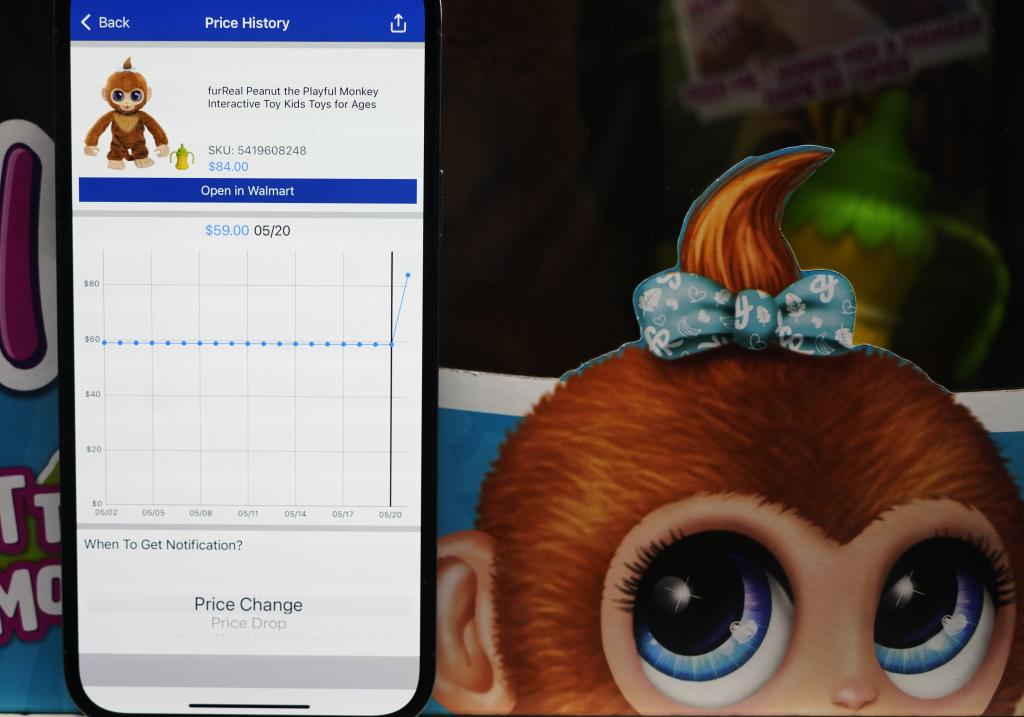开云电竞app:美国商场货架一线观察：关税冲击下的民众“物价焦虑”(图2)