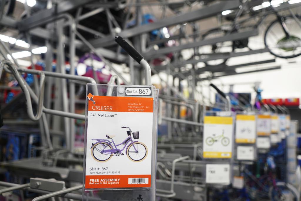 开云电竞app:美国商场货架一线观察：关税冲击下的民众“物价焦虑”(图5)