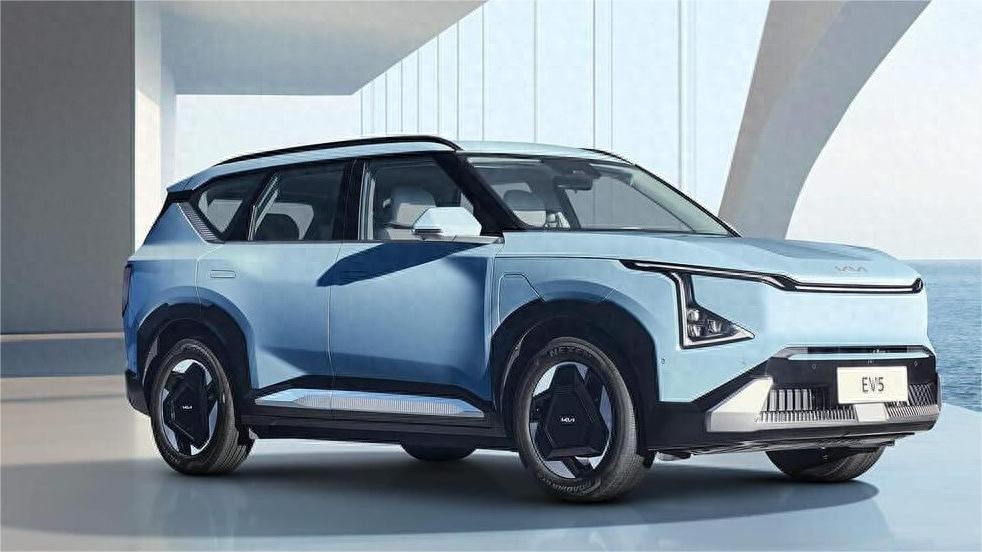 起亚EV5搭配优越利用空间储物库(图1)