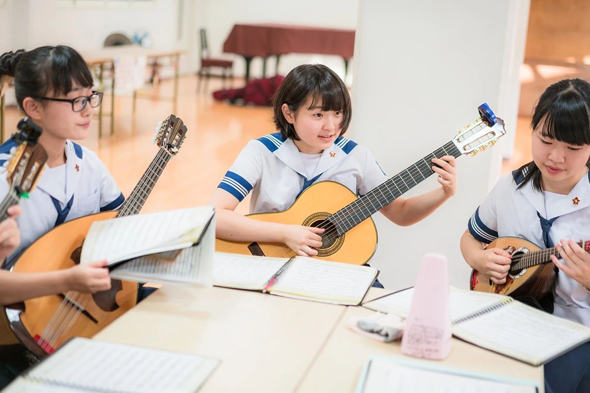 开云电竞app:为什么日本学校分“男校”“女校”？(图2)