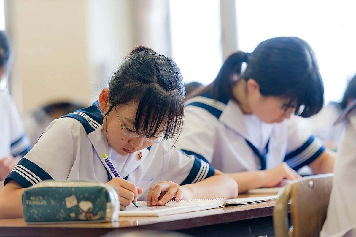 开云电竞app:为什么日本学校分“男校”“女校”？(图1)