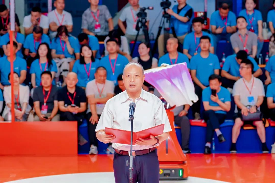 开云电竞智启新程安全领航——中力第七届629年度创新大会暨第五届“叉车安全日”湖北分会场活动圆满落幕！(图2)