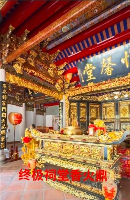 开云电竞:10亿违建豪宅一夜推平屋主人身份被扒官媒：一点都不冤(图5)