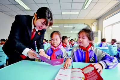 开云电竞网站:法治的光照亮少年心灵(图1)