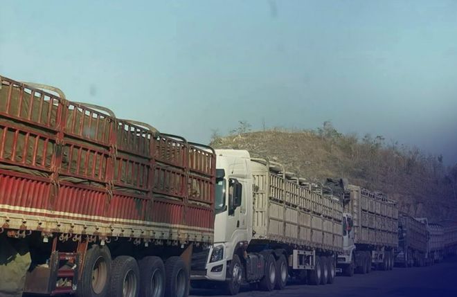 开云电竞入口:太狠了！缅甸一检查站频繁扣押货运车辆东枝商店货架已空(图1)