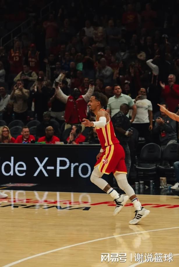 开云电竞网站:媒体支招火箭交易24+12后卫两新星上货架送多个选秀权不值？(图2)