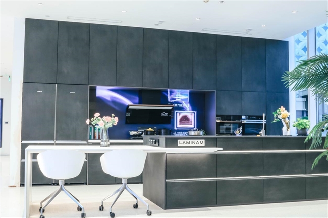 开云电竞:从0到6亿！三翼鸟上海体验中心成长记(图1)