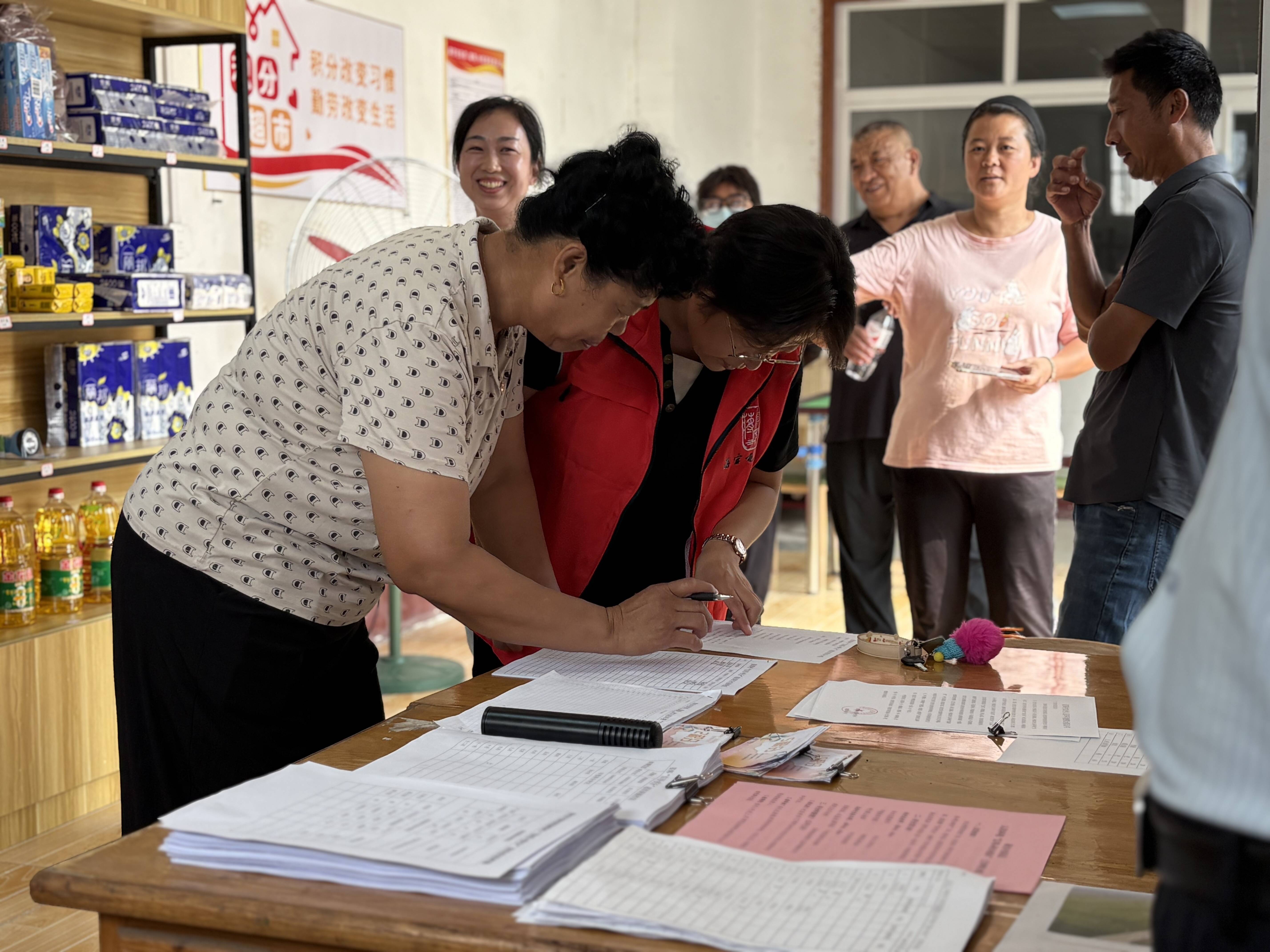 聊城经开区蒋官屯街道：“信用+”积分超市激活基层治理新动能(图1)