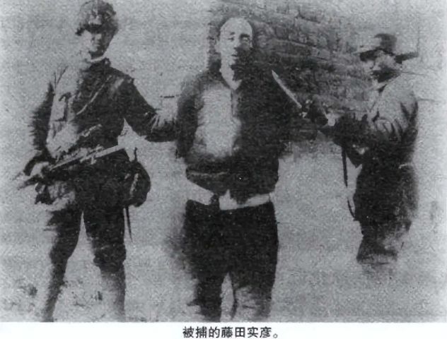 开云电竞一周军评：尤其人民军队更是天下难找(图1)